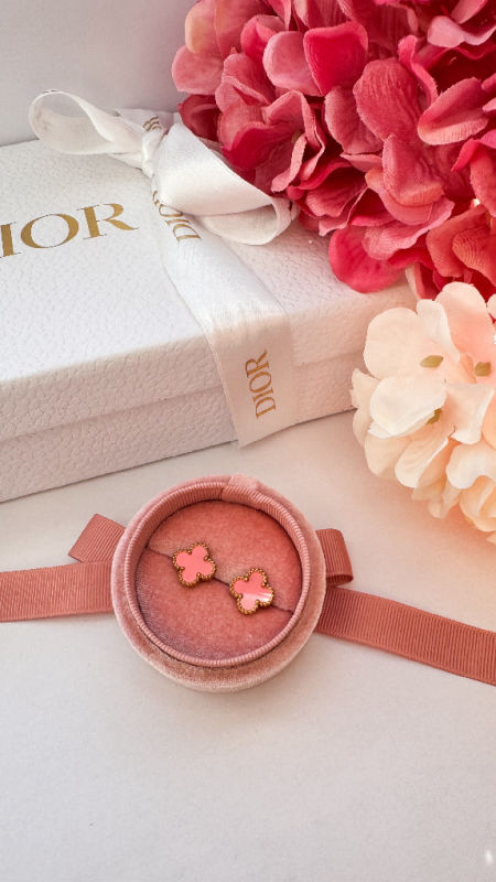 Różowe kolczyki koniczynki