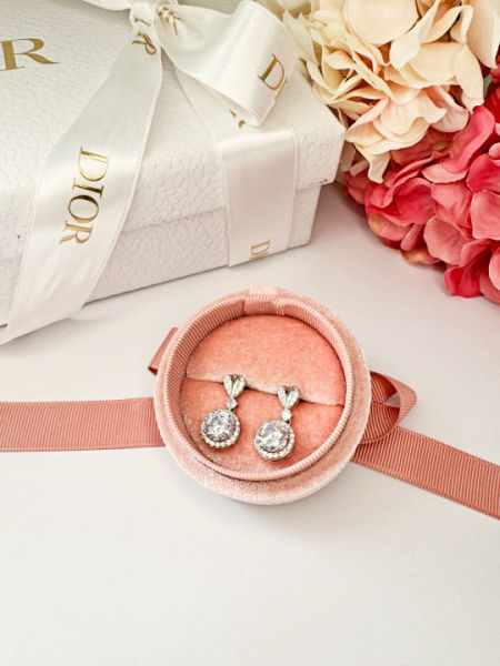 Srebrne,wiszące diamenciki