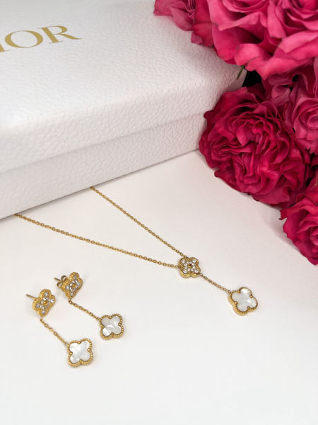 Perłowe,wiszące koniczynki z diamencikami