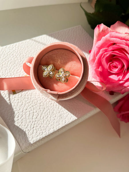 Kolczyki diamentowe kwiatki