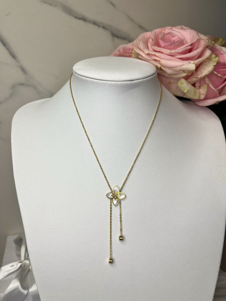 Naszyjnik z perłowym kwiatem