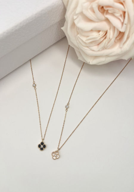 Delikatny naszyjnik-perłowy kwiat z cyrkonią