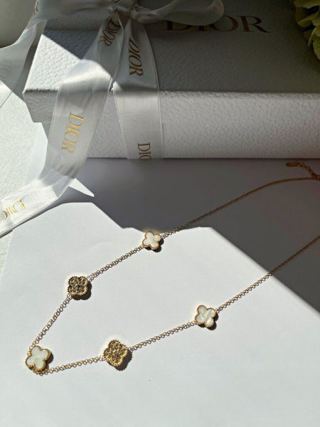 Naszyjnik-perłowe koniczynki z diamencikami