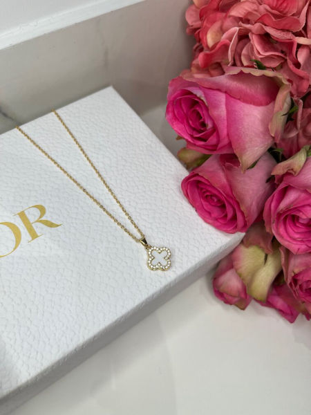 Dwustronny naszyjnik koniczynka z diamencikami