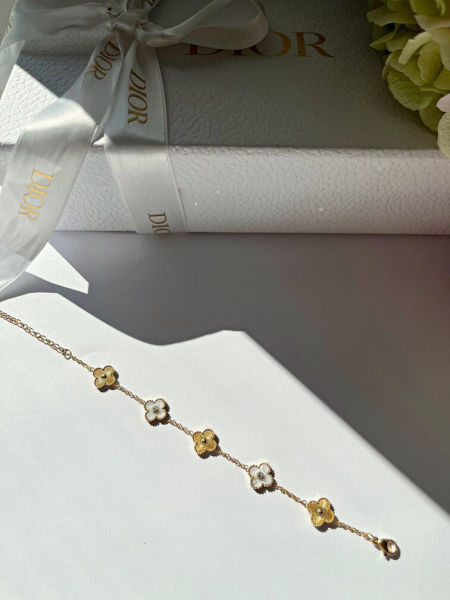 Bransoletka ze złoto-perłowymi kwiatami