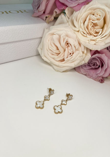 Kolczyki-wiszące,perłowe koniczynki